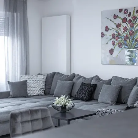 Exklusive Neubau-ferienwohnung Mit Fernsicht Apartmán Kostnice