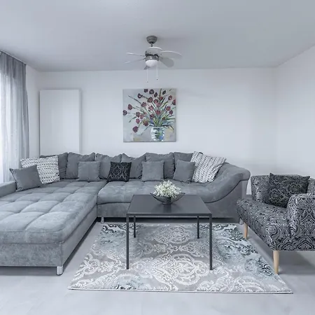 Apartment Exklusive Neubau-ferienwohnung Mit Fernsicht *